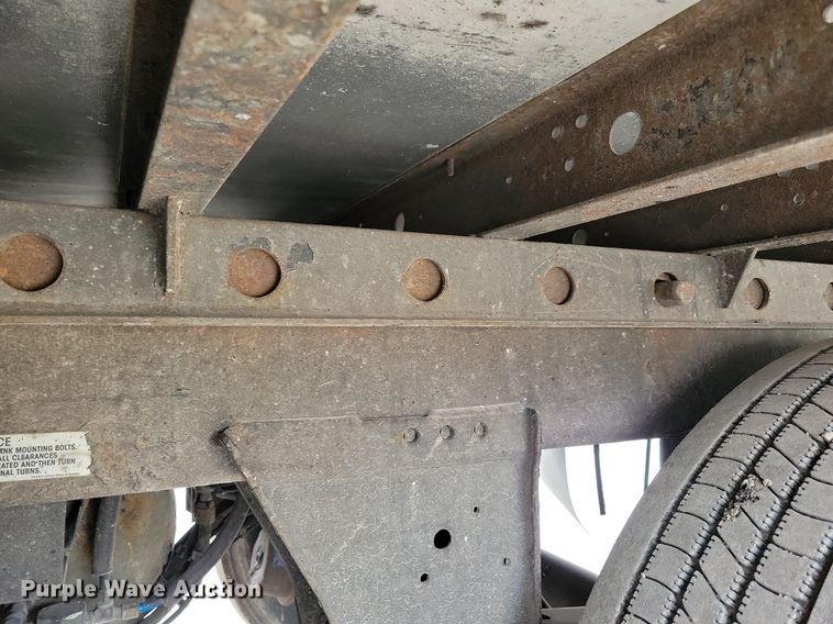 image for item DN4229 2016 Utlity 3000R  refrigerated van trailer