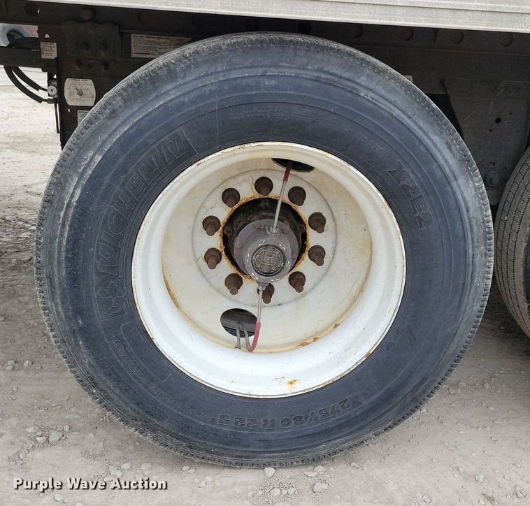 image for item DN4229 2016 Utlity 3000R  refrigerated van trailer