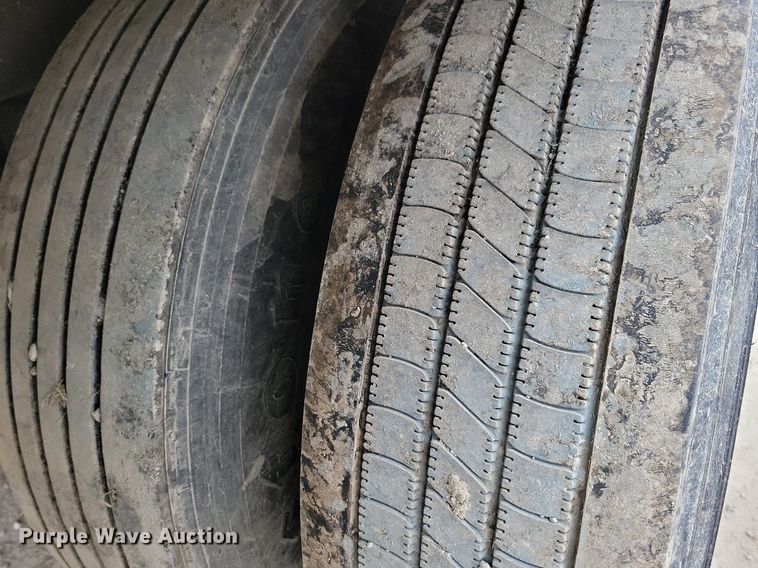 image for item DN4229 2016 Utlity 3000R  refrigerated van trailer