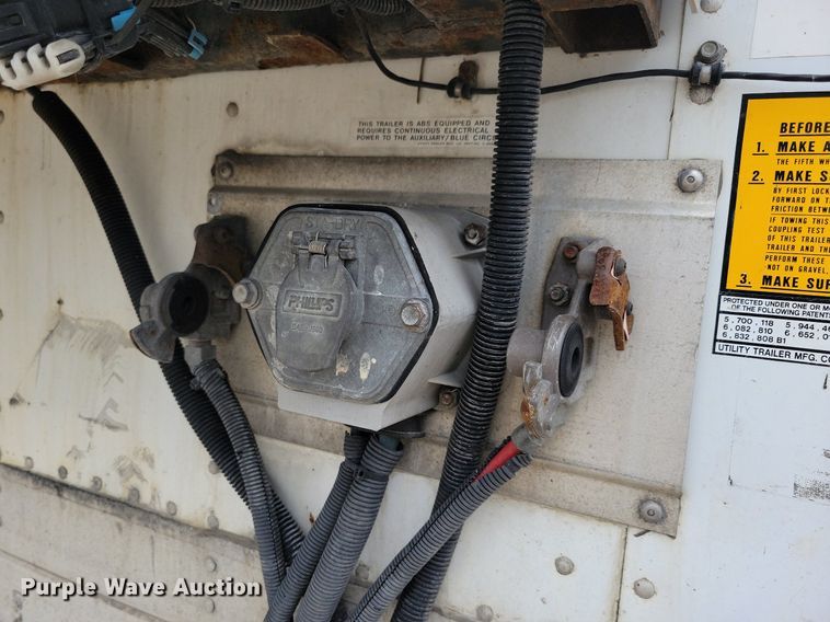 image for item DN4230 2008 Utility 3000R  refrigerated van trailer