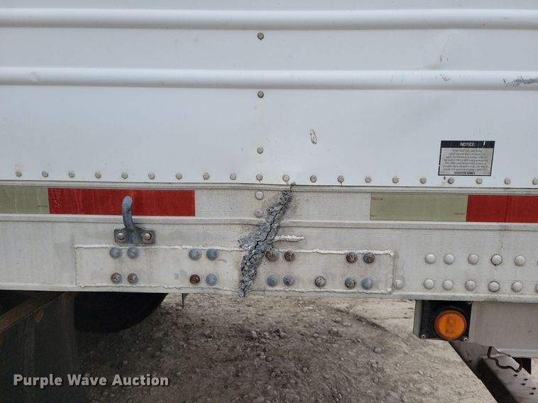 image for item DN4230 2008 Utility 3000R  refrigerated van trailer