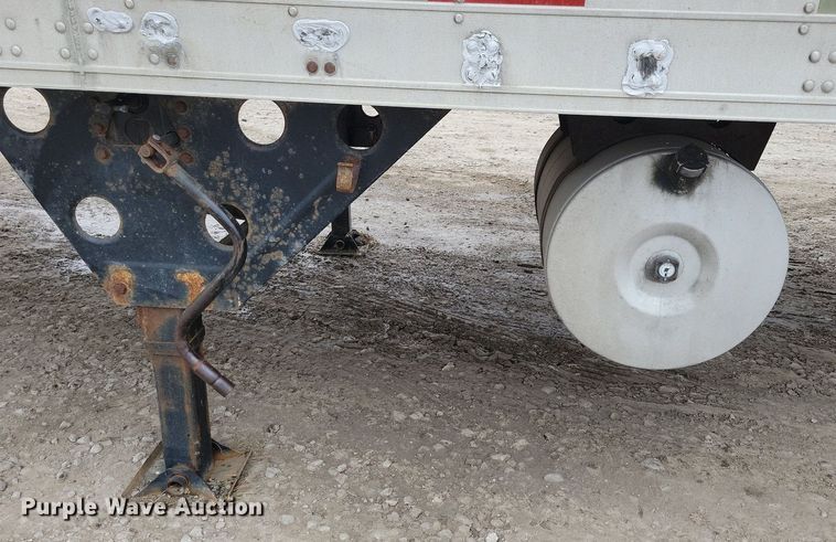 image for item DN4230 2008 Utility 3000R  refrigerated van trailer