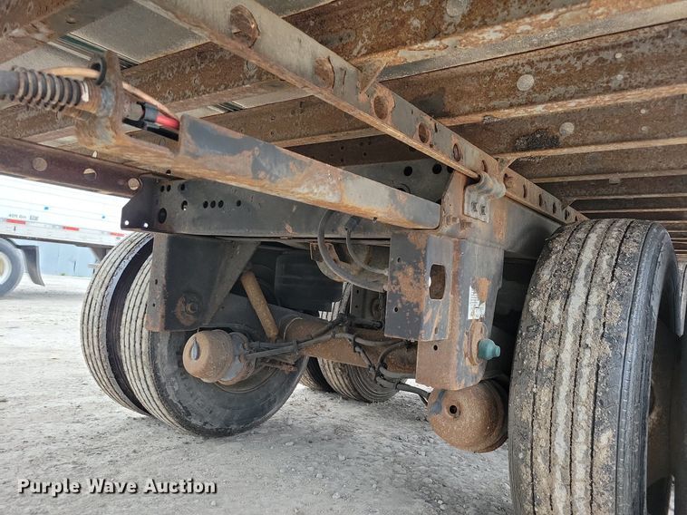 image for item DN4230 2008 Utility 3000R  refrigerated van trailer