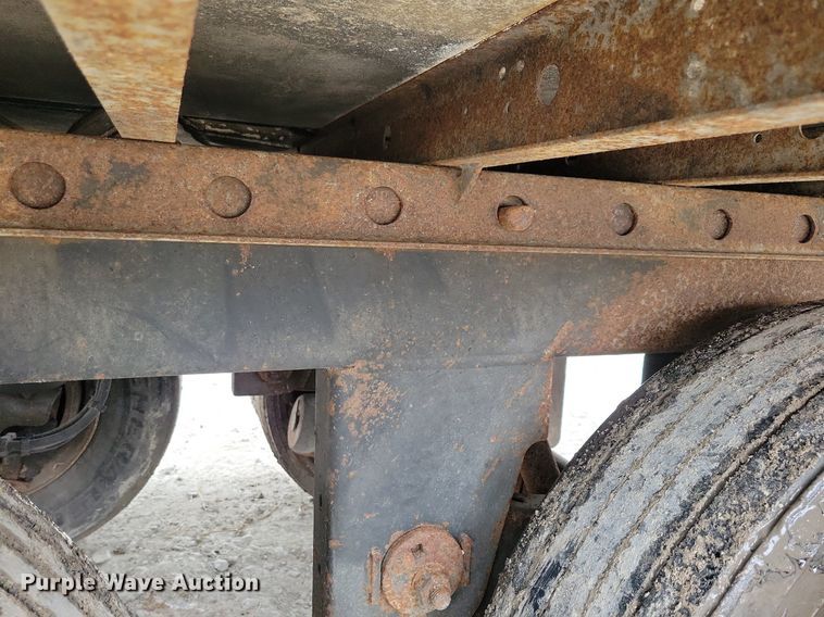 image for item DN4230 2008 Utility 3000R  refrigerated van trailer