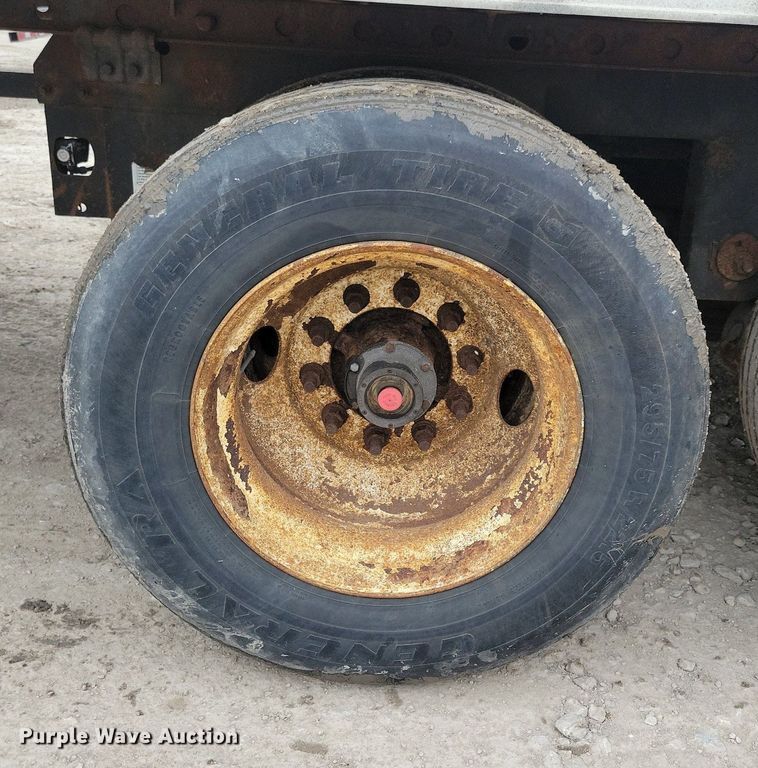 image for item DN4230 2008 Utility 3000R  refrigerated van trailer