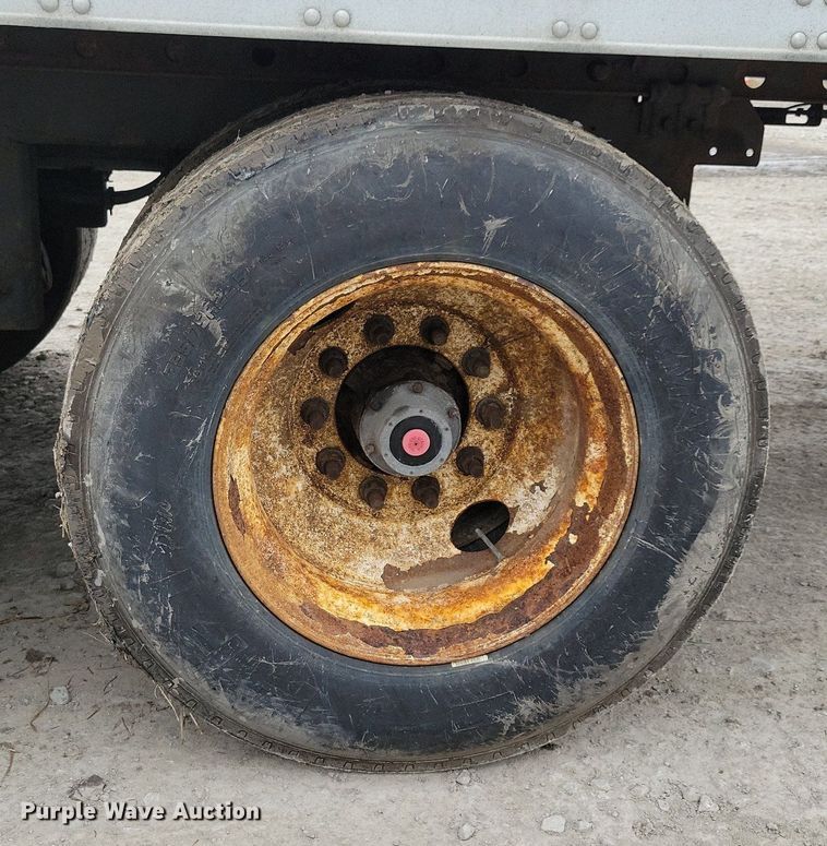 image for item DN4230 2008 Utility 3000R  refrigerated van trailer