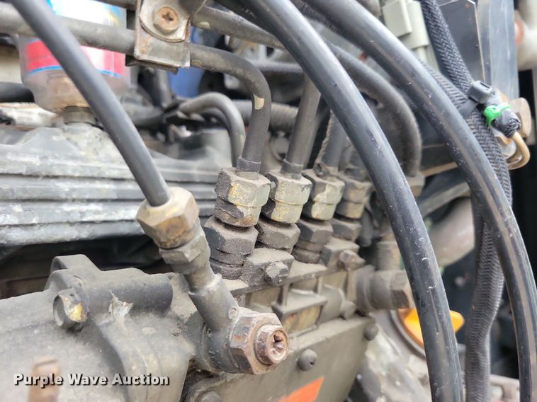 image for item DN4232 2005 Utility 3000R  refrigerated van trailer