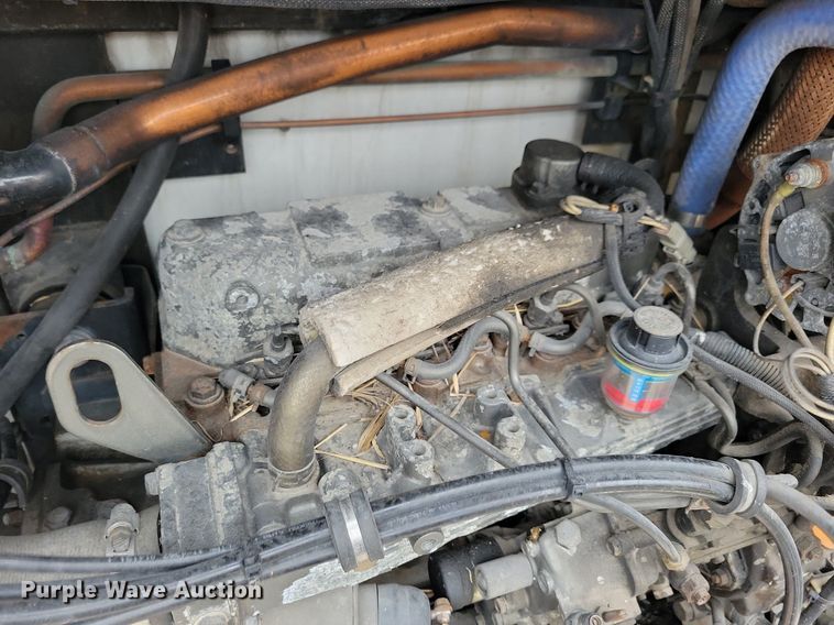 image for item DN4232 2005 Utility 3000R  refrigerated van trailer