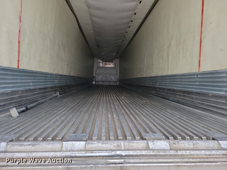 image for item DN4232 2005 Utility 3000R  refrigerated van trailer