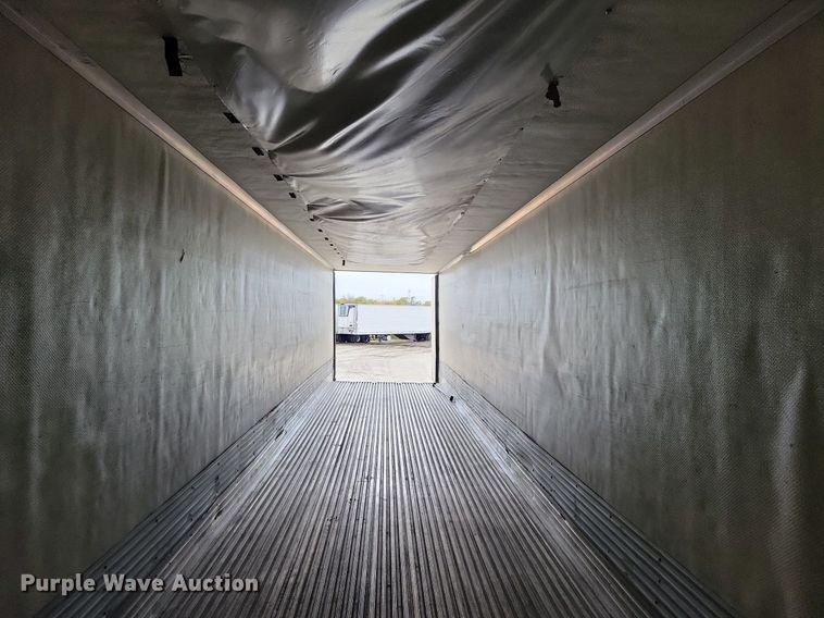 image for item DN4232 2005 Utility 3000R  refrigerated van trailer