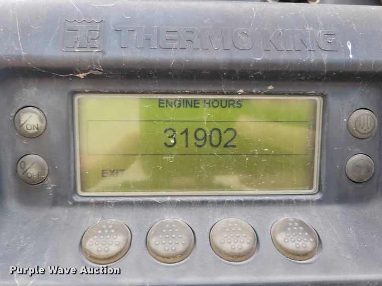 image for item DN4232 2005 Utility 3000R  refrigerated van trailer