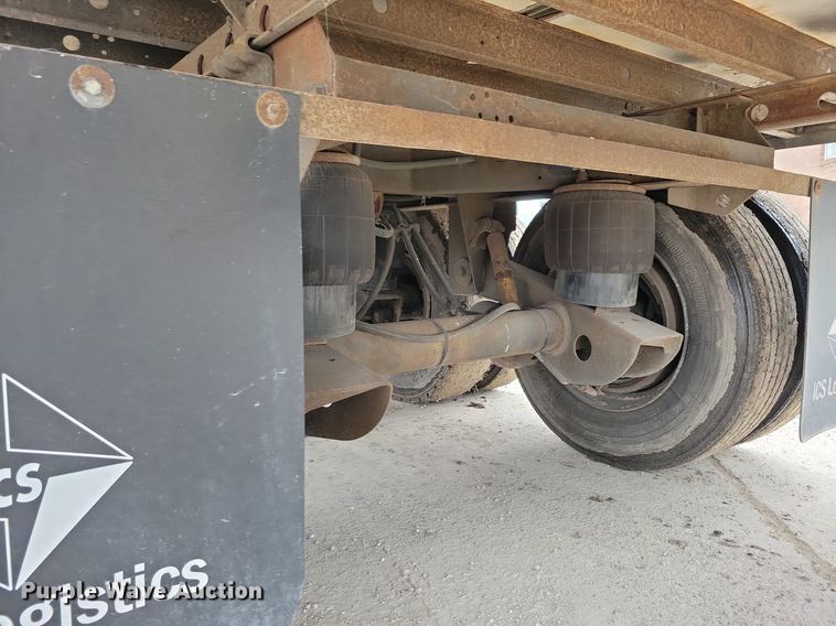 image for item DN4232 2005 Utility 3000R  refrigerated van trailer