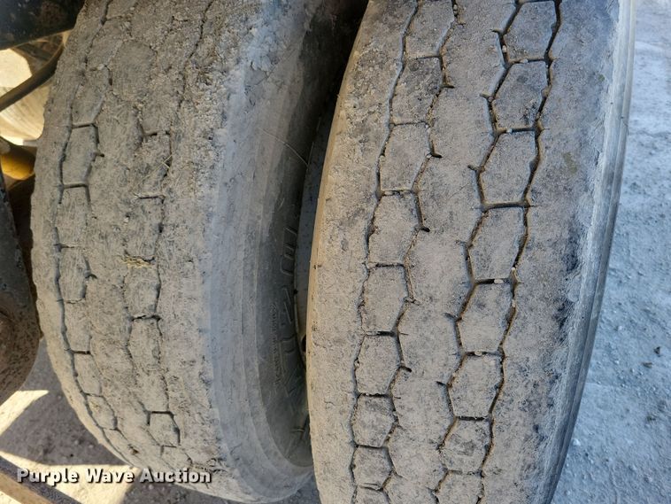 image for item DN4234 1999 Trailmobile  refrigerated van trailer