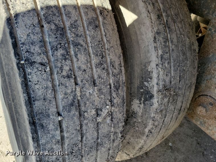 image for item DN4234 1999 Trailmobile  refrigerated van trailer