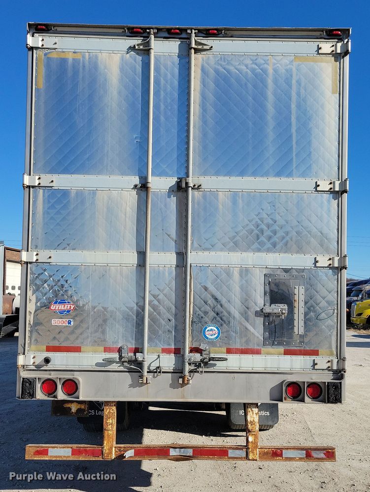 image for item DN4235 2006 Utility 3000R  refrigerated van trailer
