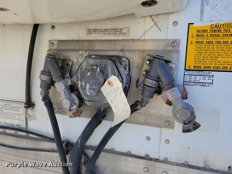 image for item DN4235 2006 Utility 3000R  refrigerated van trailer