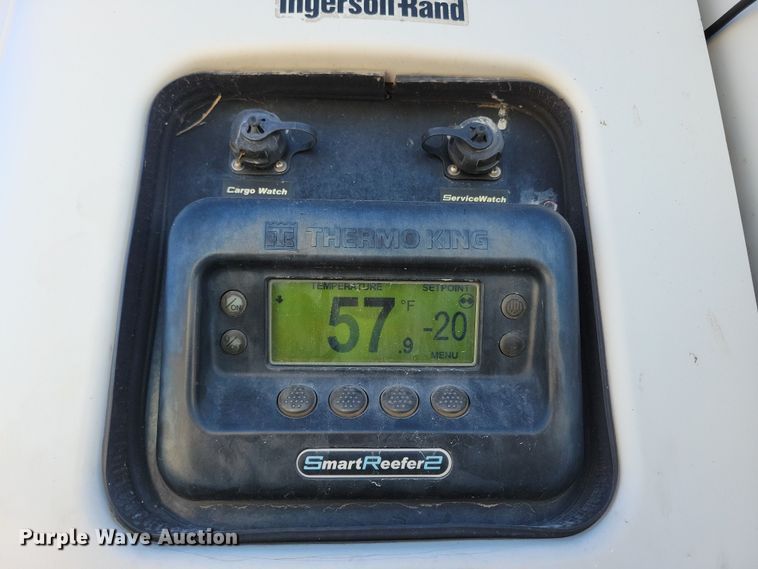 image for item DN4235 2006 Utility 3000R  refrigerated van trailer