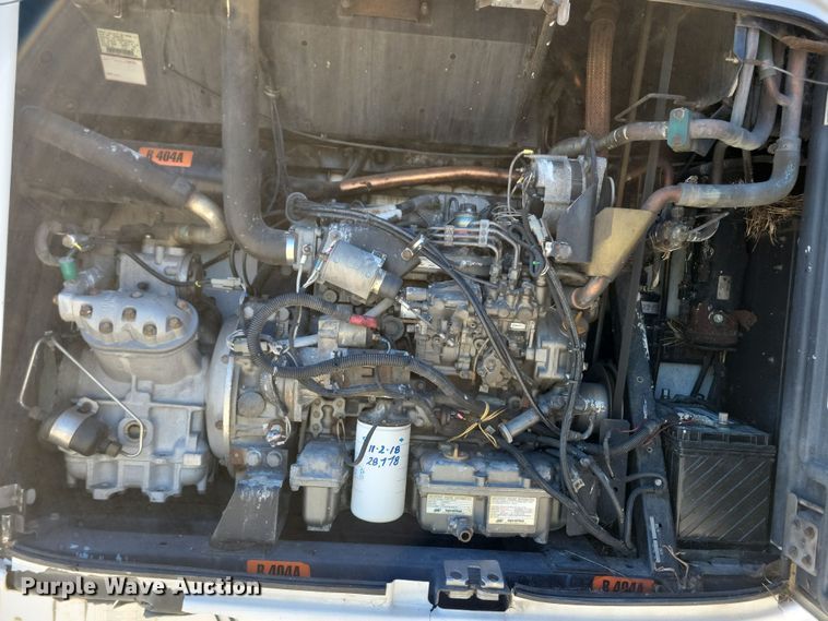 image for item DN4235 2006 Utility 3000R  refrigerated van trailer