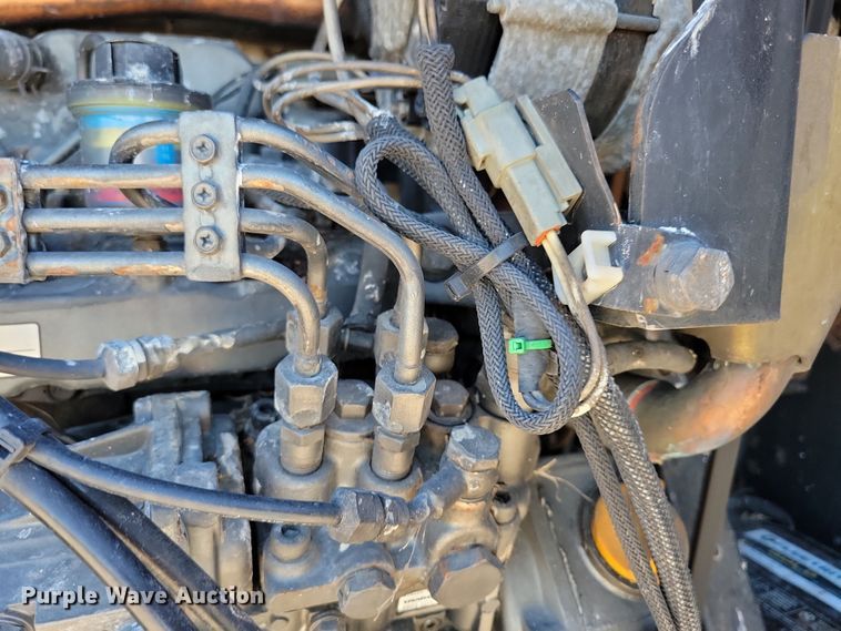 image for item DN4235 2006 Utility 3000R  refrigerated van trailer