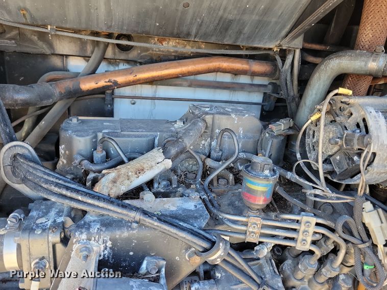 image for item DN4235 2006 Utility 3000R  refrigerated van trailer