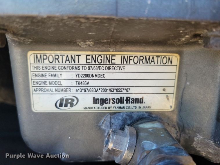 image for item DN4235 2006 Utility 3000R  refrigerated van trailer