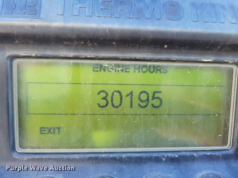 image for item DN4235 2006 Utility 3000R  refrigerated van trailer