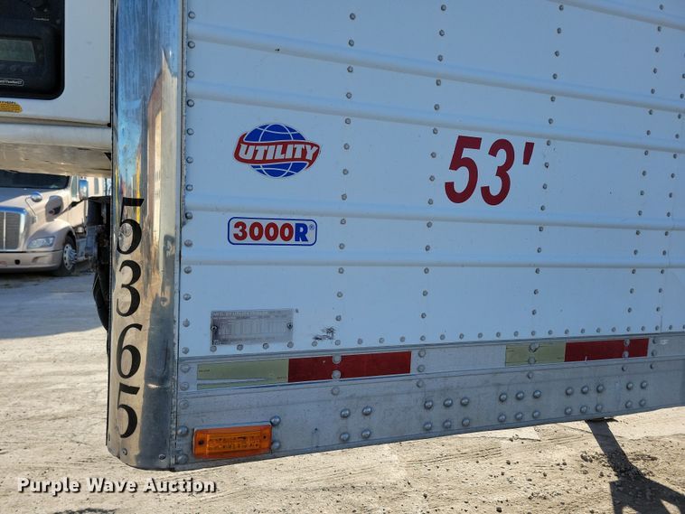 image for item DN4236 2005 Utility 3000R  refrigerated van trailer