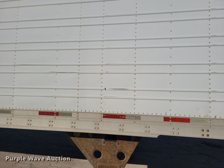 image for item DN4236 2005 Utility 3000R  refrigerated van trailer