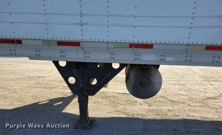 image for item DN4236 2005 Utility 3000R  refrigerated van trailer