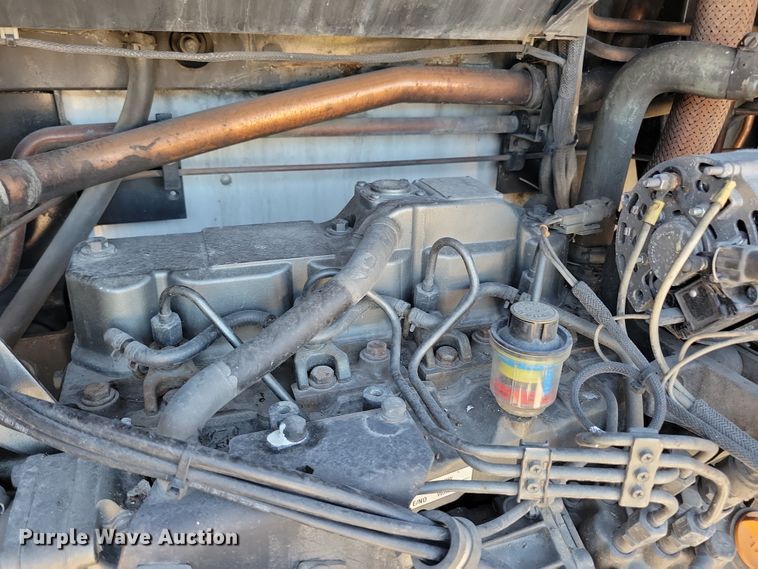 image for item DN4236 2005 Utility 3000R  refrigerated van trailer