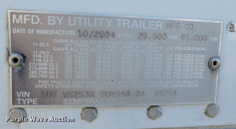 image for item DN4236 2005 Utility 3000R  refrigerated van trailer