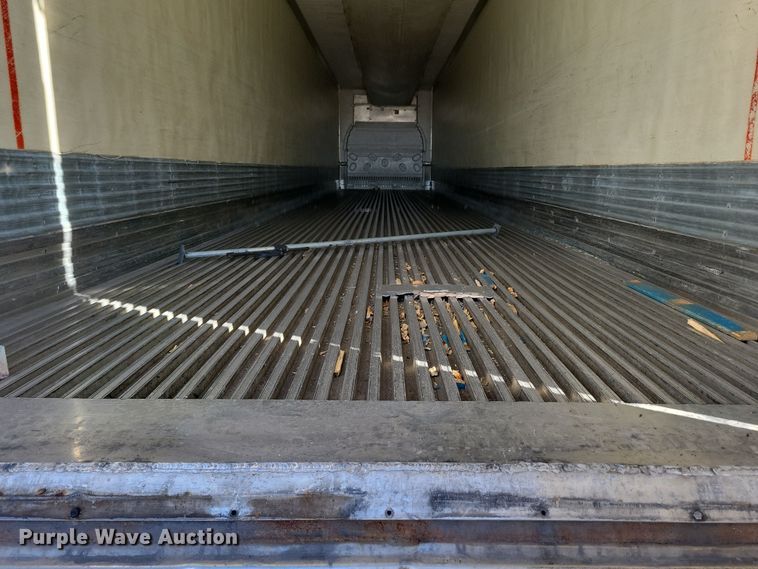 image for item DN4236 2005 Utility 3000R  refrigerated van trailer