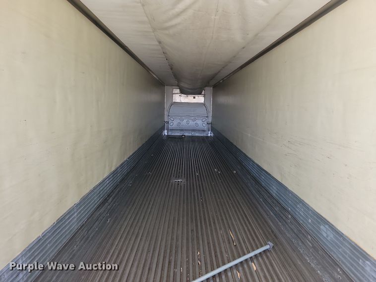 image for item DN4236 2005 Utility 3000R  refrigerated van trailer