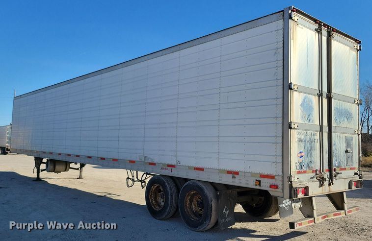 image for item DN4237 2005 Utility 3000R  refrigerated van trailer