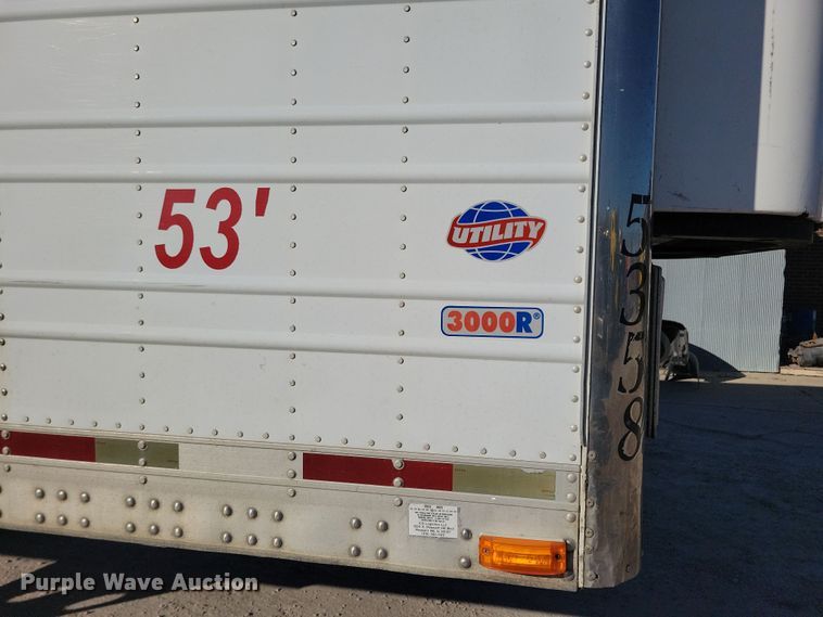image for item DN4237 2005 Utility 3000R  refrigerated van trailer