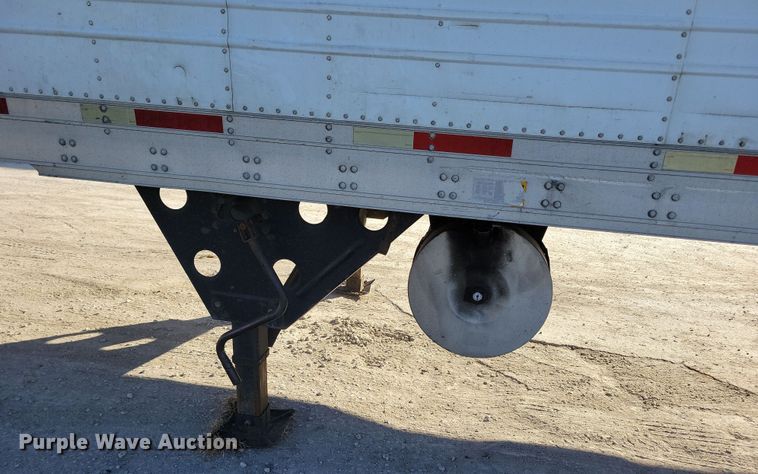 image for item DN4237 2005 Utility 3000R  refrigerated van trailer