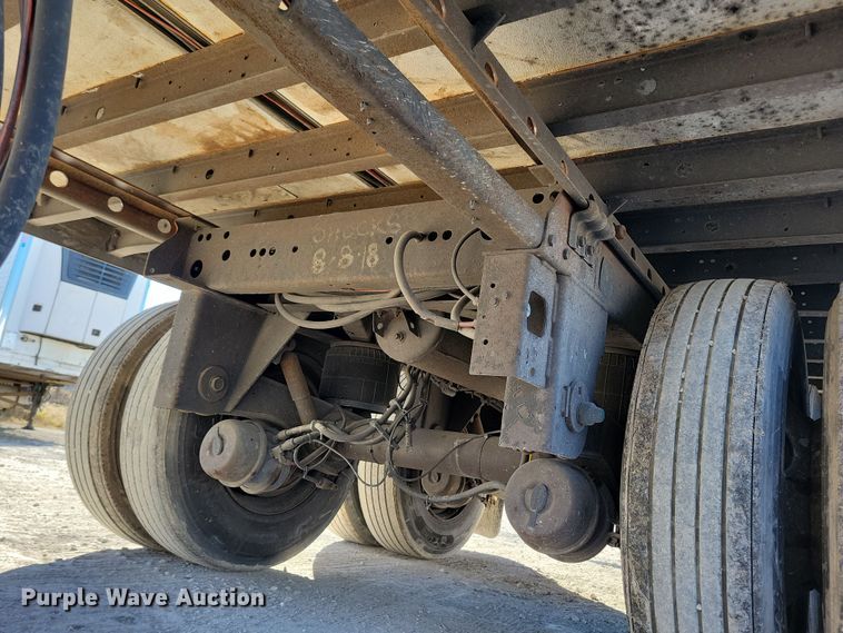 image for item DN4237 2005 Utility 3000R  refrigerated van trailer