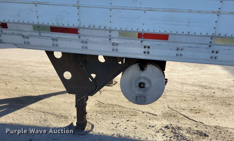 image for item DN4238 2008 Utility 3000R  refrigerated van trailer