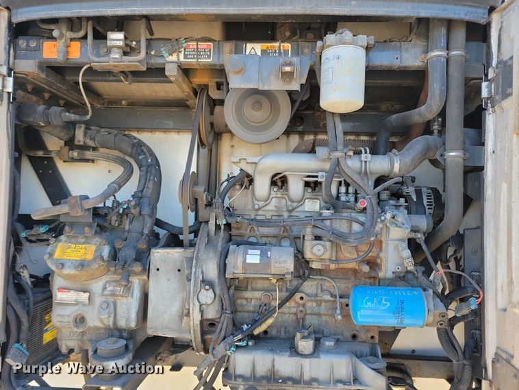 image for item DN4238 2008 Utility 3000R  refrigerated van trailer