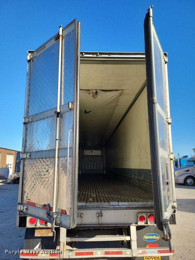 image for item DN4238 2008 Utility 3000R  refrigerated van trailer