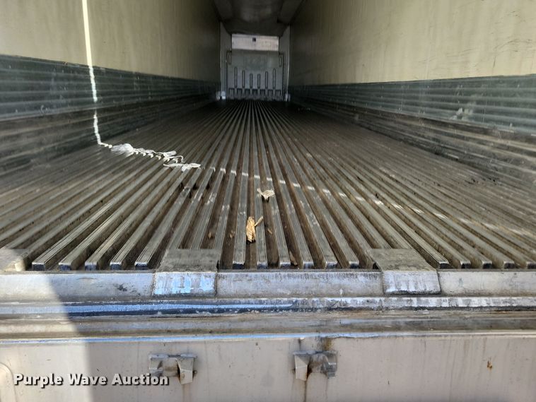 image for item DN4238 2008 Utility 3000R  refrigerated van trailer