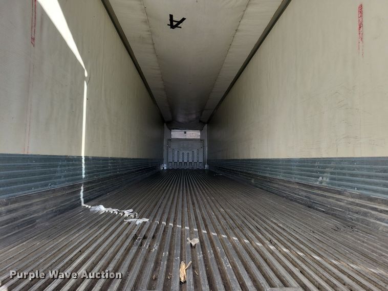 image for item DN4238 2008 Utility 3000R  refrigerated van trailer