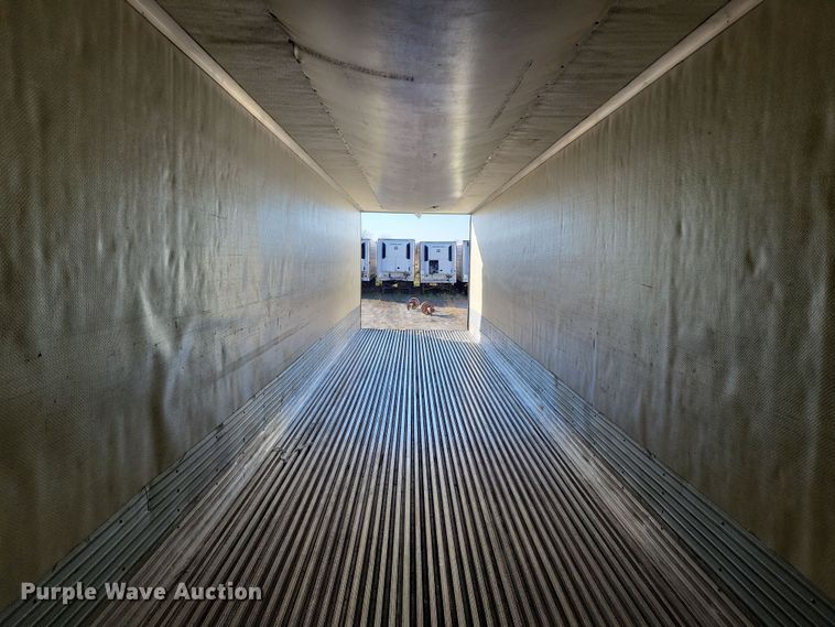 image for item DN4238 2008 Utility 3000R  refrigerated van trailer