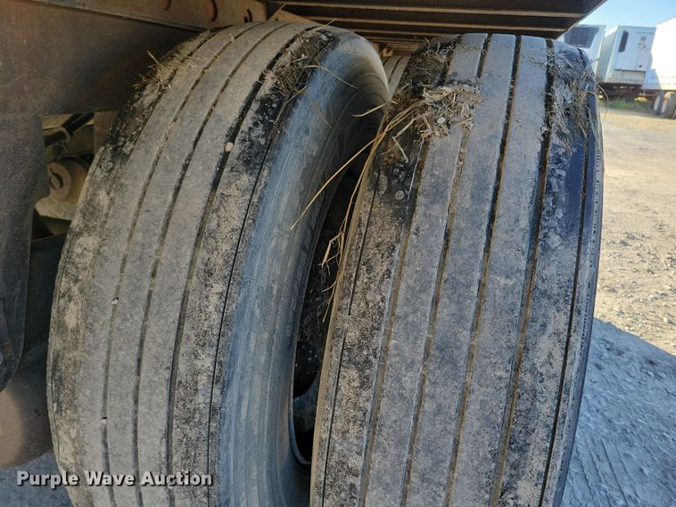 image for item DN4238 2008 Utility 3000R  refrigerated van trailer