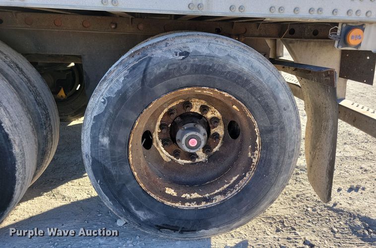 image for item DN4238 2008 Utility 3000R  refrigerated van trailer