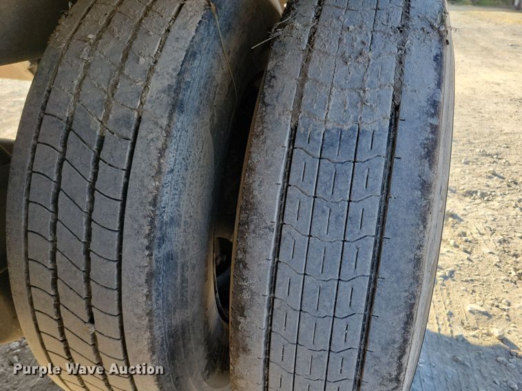 image for item DN4238 2008 Utility 3000R  refrigerated van trailer