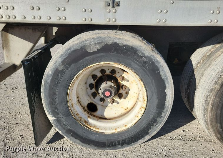 image for item DN4238 2008 Utility 3000R  refrigerated van trailer