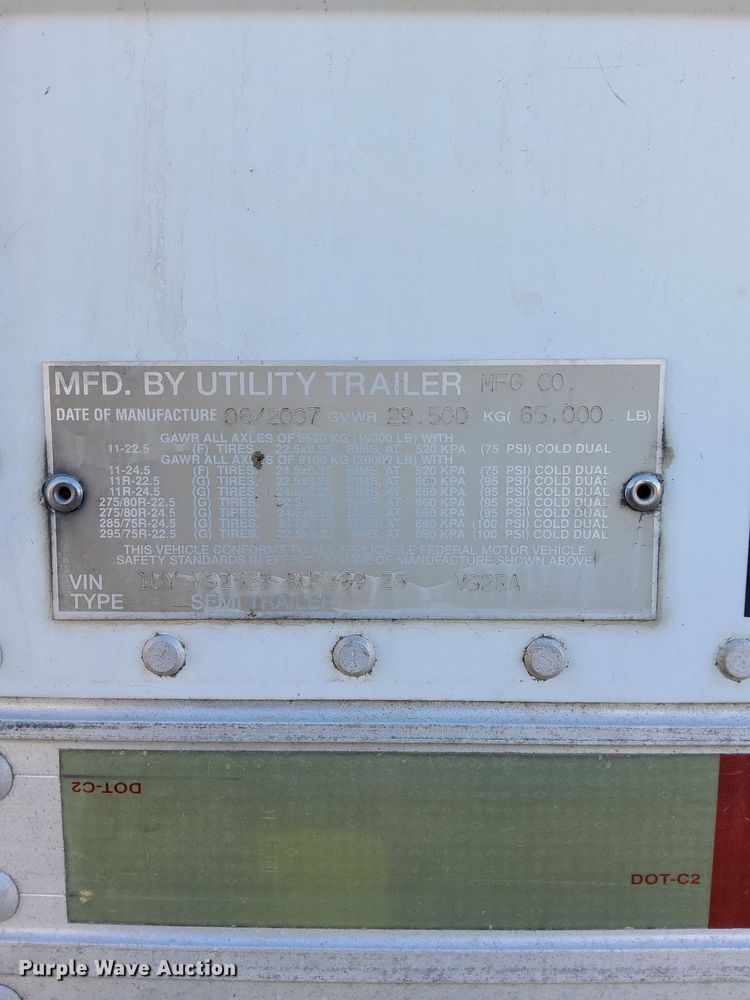 image for item DN4238 2008 Utility 3000R  refrigerated van trailer