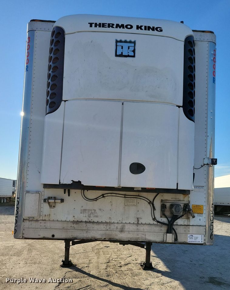 image for item DN4239 2005 Utility 3000R  refrigerated van trailer