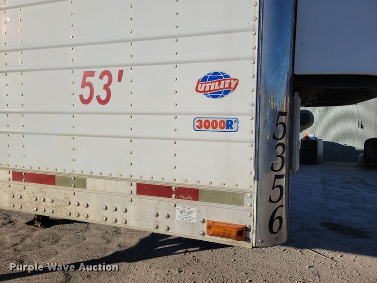 image for item DN4239 2005 Utility 3000R  refrigerated van trailer
